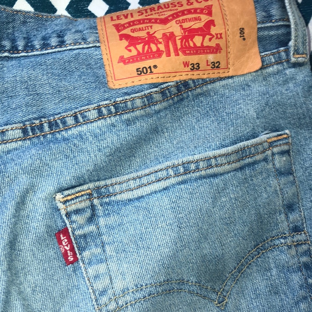 Levi’s Ripped Jeans - Picture 5 of 5
